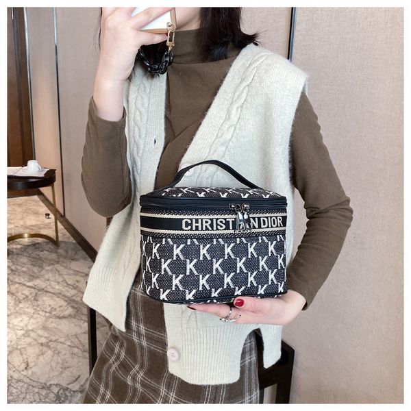 cosmetic bag make-up take out fashion travel portable cosmetics storage wash women's large capacity
cosmetic bag make-up take out fashion travel portable cosmetics storage wash women's large capacity