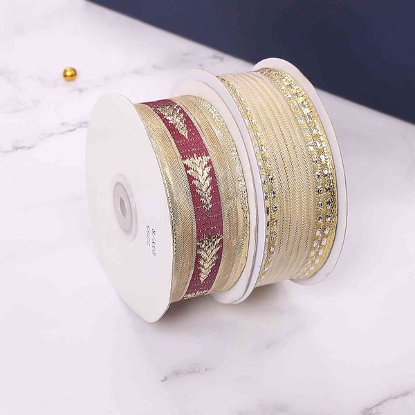 iron wire silk gift cake box packaging wedding decoration flowers decorative ribbon bow
iron wire silk gift cake box packaging wedding decoration flowers decorative ribbon bow
