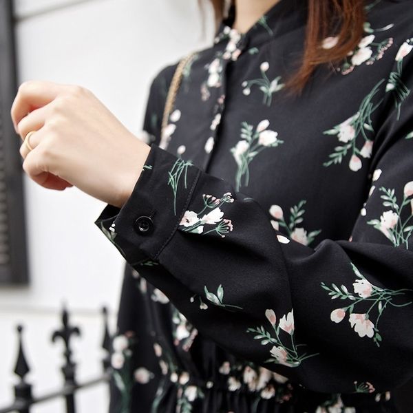 casual drs 2021 women's spring and autumn wear korean floral chiffon drs with thin temperament, Black;gray
casual drs 2021 women's spring and autumn wear korean floral chiffon drs with thin temperament, Black;gray
