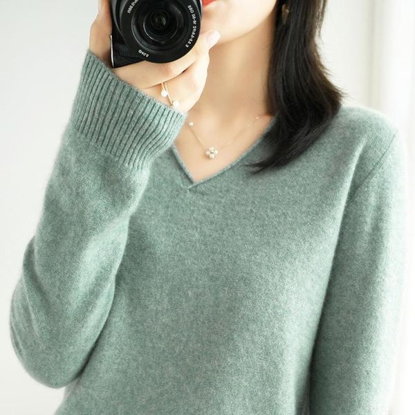 women's sweaters 2021 fall/winter pullover sweater ladies self-cultivation solid color cashmere knitted wool long-sleeved v-neck short, White;black
women's sweaters 2021 fall/winter pullover sweater ladies self-cultivation solid color cashmere knitted wool long-sleeved v-neck short, White;black