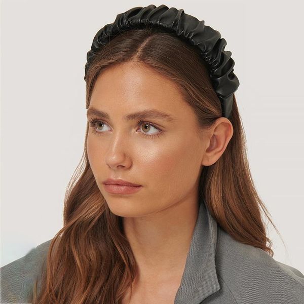hair accessories women pu ruched headbands 2021 spring black leather hairbands hoop head bezel band for girls headwear
hair accessories women pu ruched headbands 2021 spring black leather hairbands hoop head bezel band for girls headwear