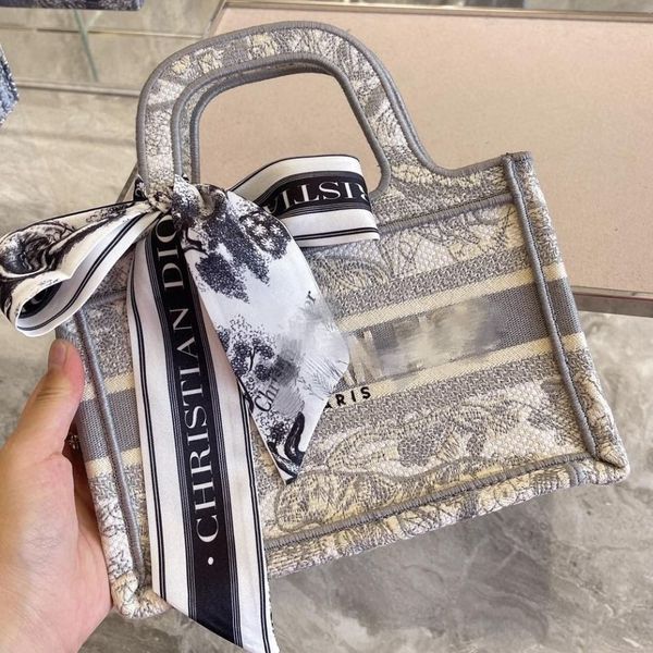 luxury handbags and storage bags 2021 women cristi designer three dimensional embroidery mini tote zoo shopping bag tige
luxury handbags and storage bags 2021 women cristi designer three dimensional embroidery mini tote zoo shopping bag tige