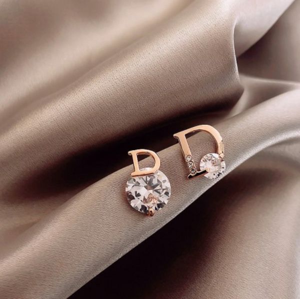 new fashion zircon women's d stud asymmetric gold plated earrings jewelry luxury quality women's earrings, Golden;silver
new fashion zircon women's d stud asymmetric gold plated earrings jewelry luxury quality women's earrings, Golden;silver