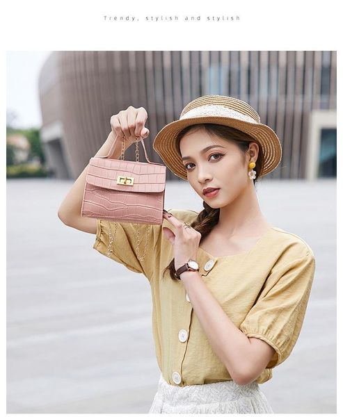 women's wholesale crocodile pattern lock buckle portable platinum bag latest summer and autumn product messenger shoulde duffel bags
women's wholesale crocodile pattern lock buckle portable platinum bag latest summer and autumn product messenger shoulde duffel bags