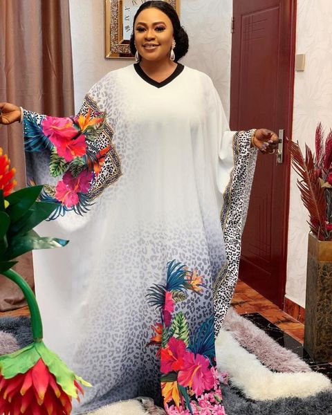 ethnic clothing 2021 summer african women v-neck printing polyester plus size long dress, Red
ethnic clothing 2021 summer african women v-neck printing polyester plus size long dress, Red