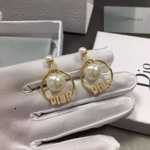 dijia / dejia 2021 new pearl asymmetric earrings cd letter diamond inlaid super temperament female, Golden
dijia / dejia 2021 new pearl asymmetric earrings cd letter diamond inlaid super temperament female, Golden