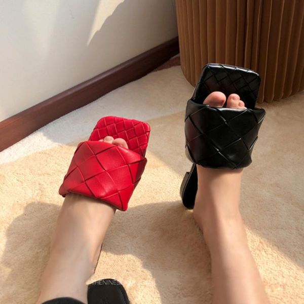 slippers 2021 net celebrity square-toe woven women wear flat-bottomed flat-heeled white ins slip-on in summer, Black
slippers 2021 net celebrity square-toe woven women wear flat-bottomed flat-heeled white ins slip-on in summer, Black
