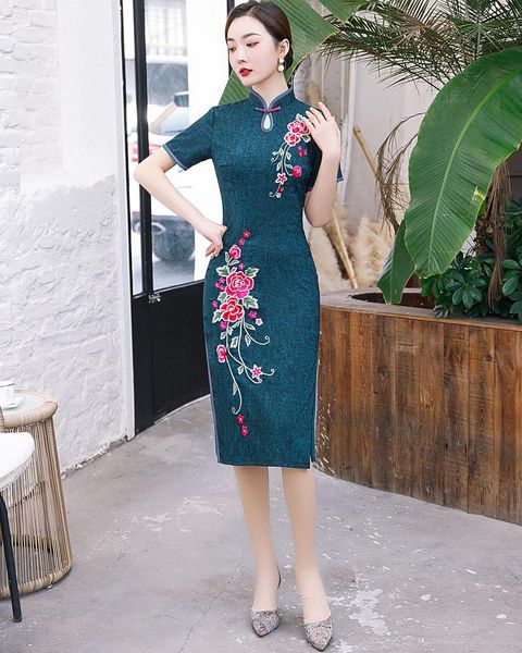 ethnic clothing 2021 chinese female rayon dress elegant slim plus size qipao mandarin collar vintage cheongsam vestidos 3xl 4xl, Red
ethnic clothing 2021 chinese female rayon dress elegant slim plus size qipao mandarin collar vintage cheongsam vestidos 3xl 4xl, Red
