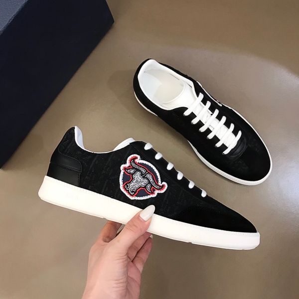 2021 arrivals mens fashionplatform shoes flat lady walking casual sneakers luminous fluorescent white leather ii, Red;white
2021 arrivals mens fashionplatform shoes flat lady walking casual sneakers luminous fluorescent white leather ii, Red;white