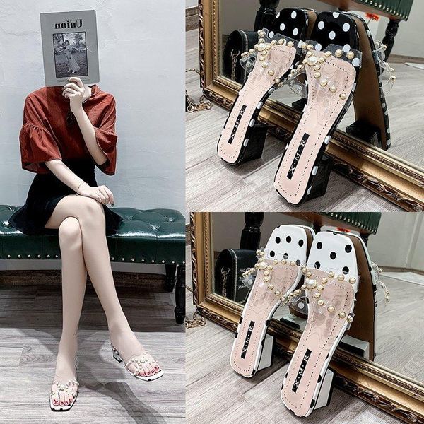 women flat slippers rhinestone crystal shoes mid heel female open toe causal flip flops ladies beach shoe jelly slides 2021, Black
women flat slippers rhinestone crystal shoes mid heel female open toe causal flip flops ladies beach shoe jelly slides 2021, Black