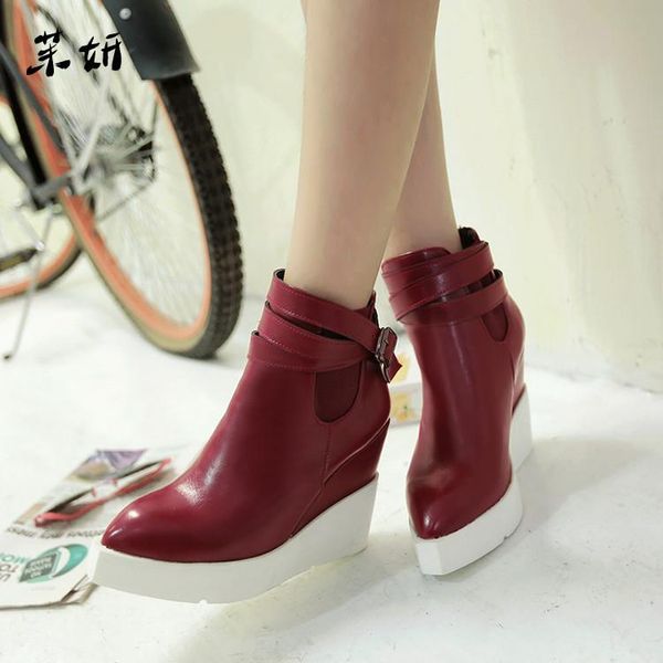 boots 2021 autumn and winter women wedge shoes fashion high heels vintage leather, Black
boots 2021 autumn and winter women wedge shoes fashion high heels vintage leather, Black
