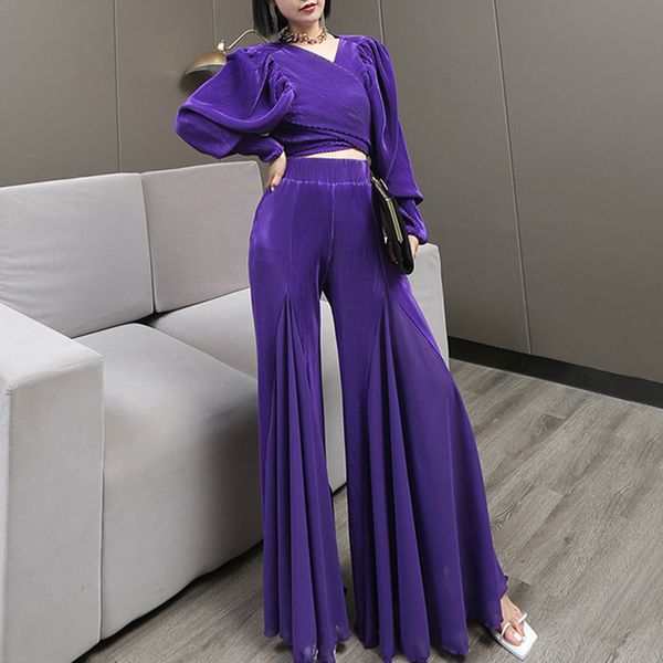 2021 summer woman suit t-shirt v-neck puff sleeve tee split casual set lady pants loose pleated trouser, White
2021 summer woman suit t-shirt v-neck puff sleeve tee split casual set lady pants loose pleated trouser, White