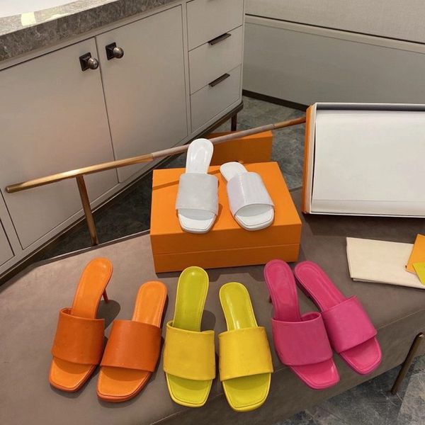 2021 spring summer fashion womens slippers rhinestone buckle comfortable sandals outside wild beach slipper ladie leisure home flip flop wit, Black
2021 spring summer fashion womens slippers rhinestone buckle comfortable sandals outside wild beach slipper ladie leisure home flip flop wit, Black