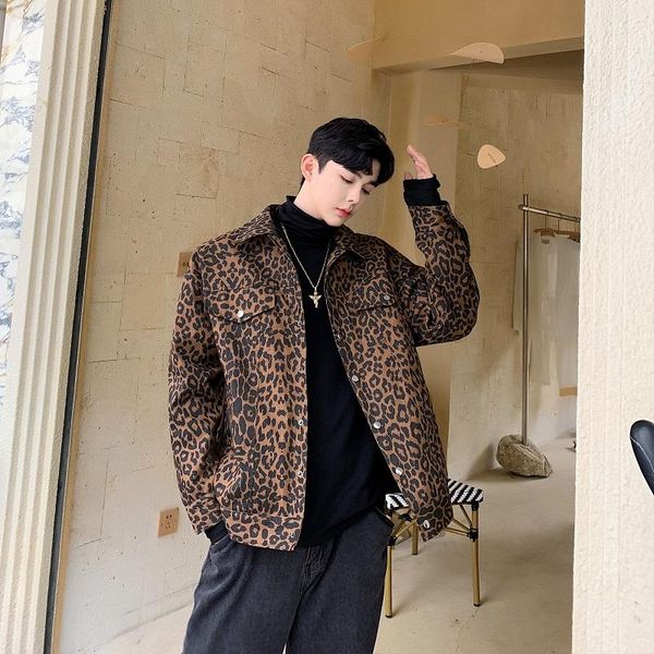 men's jackets 2021 autumn winter korean fashion streetwear leopard jacket men loose double-sided wear velvet warm fleece plus, Black;brown
men's jackets 2021 autumn winter korean fashion streetwear leopard jacket men loose double-sided wear velvet warm fleece plus, Black;brown