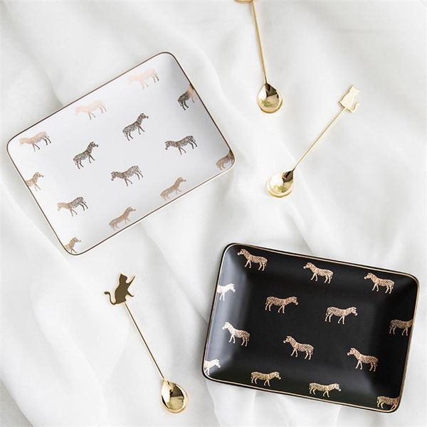 northern european ins matte black and white ceramic jewelry dish giraffe storage tray snack dishes & plates
northern european ins matte black and white ceramic jewelry dish giraffe storage tray snack dishes & plates