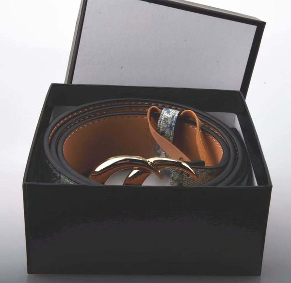 fashio designer luxury brand belts male women jeans belt metal smooth buckle leisure, Black;brown
fashio designer luxury brand belts male women jeans belt metal smooth buckle leisure, Black;brown