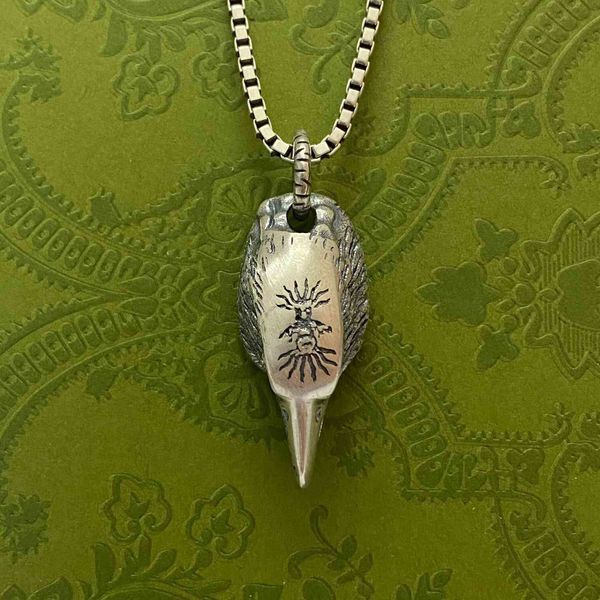 iter women g eagle head necklace s925 silver animal eagle men's and women's pendant fashion fashion couple's clavicle chain
iter women g eagle head necklace s925 silver animal eagle men's and women's pendant fashion fashion couple's clavicle chain