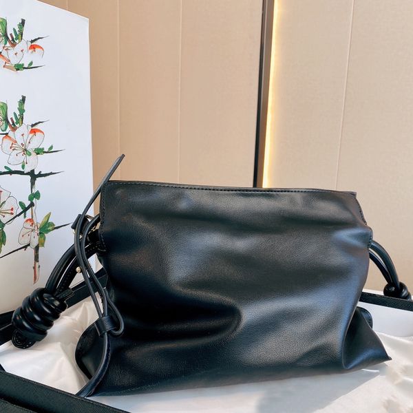 designer tote bag cross body handbags shoulder bags totes crossbody luxury softness handbag high-end genuine leather fashion brand size 30 2
designer tote bag cross body handbags shoulder bags totes crossbody luxury softness handbag high-end genuine leather fashion brand size 30 2