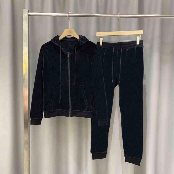 men's tracksuits men 21fw fashion tracksuit letter pattern print women casual outdoor mens sportswear two pieces suit 0wht, Gray
men's tracksuits men 21fw fashion tracksuit letter pattern print women casual outdoor mens sportswear two pieces suit 0wht, Gray