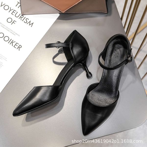baotou single sho women's middle heel black button high heels hollow small profsional soft sole
baotou single sho women's middle heel black button high heels hollow small profsional soft sole
