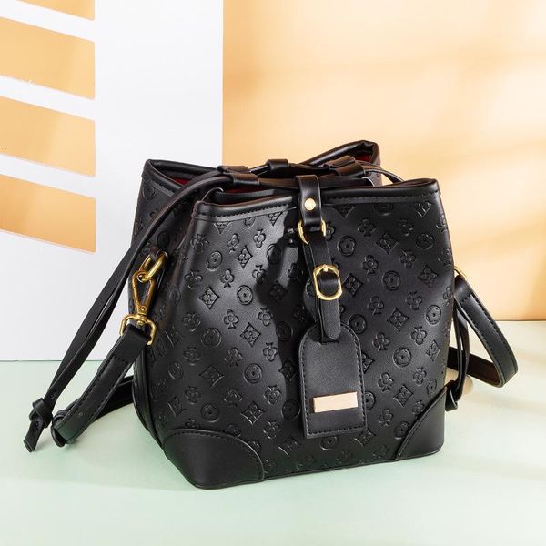 evening bags 2021 fashion all-match embossed shoulder satchels bucket bag luxury handbags women designer sac luxe femme
evening bags 2021 fashion all-match embossed shoulder satchels bucket bag luxury handbags women designer sac luxe femme