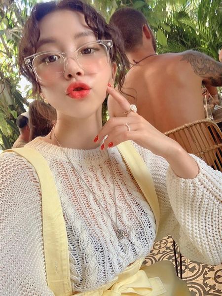 chic ins korean style winter cardigans for ladies solid hollow out twist batwing sleeves sweater oversize comfort women's sweaters, White;black
chic ins korean style winter cardigans for ladies solid hollow out twist batwing sleeves sweater oversize comfort women's sweaters, White;black