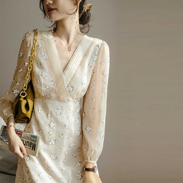 women's t-shirt and the little fairy is long of french intelligence smokes characteristic dress 2ung, White
women's t-shirt and the little fairy is long of french intelligence smokes characteristic dress 2ung, White