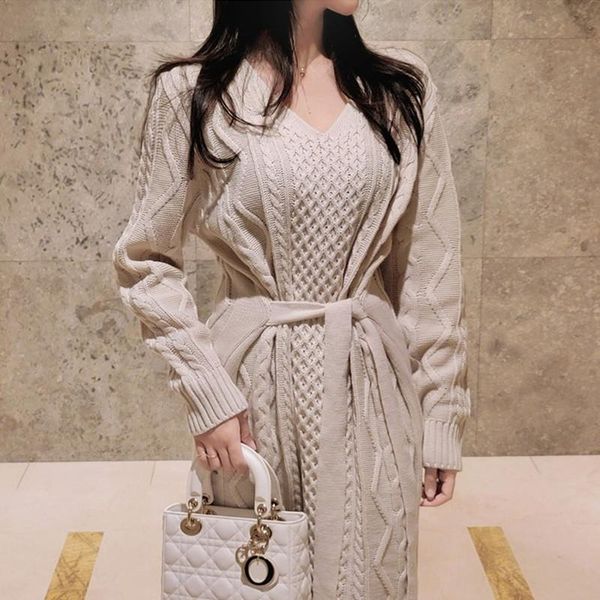 vintage autumn v-neck women twisted sweater dress chic full sleeve warm lace-up slim corduroy female a-line 2021 casual dresses, Black;gray
vintage autumn v-neck women twisted sweater dress chic full sleeve warm lace-up slim corduroy female a-line 2021 casual dresses, Black;gray