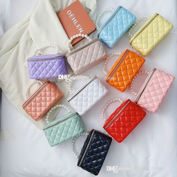 2021 girls designer handbags spring summer kids letter pearl jelly bag cute children makeup bags pearls one shoulder wallet woman mini purse, Black
2021 girls designer handbags spring summer kids letter pearl jelly bag cute children makeup bags pearls one shoulder wallet woman mini purse, Black