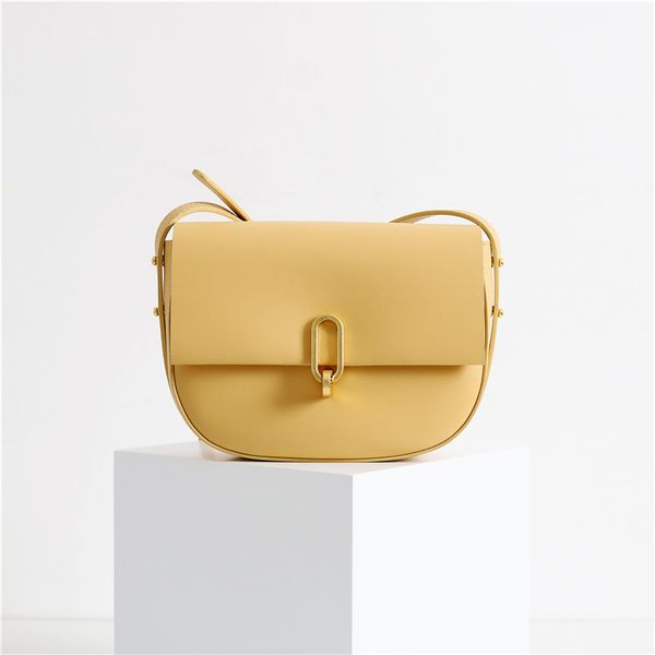 design hand spring and summer 2021 new fashion small single shoulder crossbody bag small group leather half round saddle bag, Red;black
design hand spring and summer 2021 new fashion small single shoulder crossbody bag small group leather half round saddle bag, Red;black