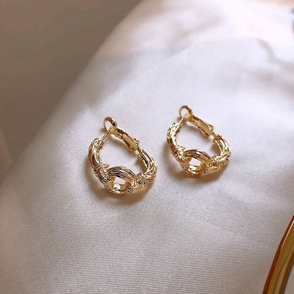 2021 designers women's earringssilver needle 925 metal knot simple geometric ins cool wind net red fashion, Golden
2021 designers women's earringssilver needle 925 metal knot simple geometric ins cool wind net red fashion, Golden