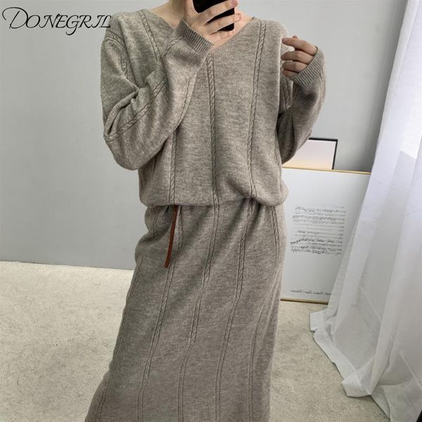 casual dresses women v-neck side slit dress female autumn vintage solid long sleeve kint causul korean elegant sweater, Black;gray
casual dresses women v-neck side slit dress female autumn vintage solid long sleeve kint causul korean elegant sweater, Black;gray