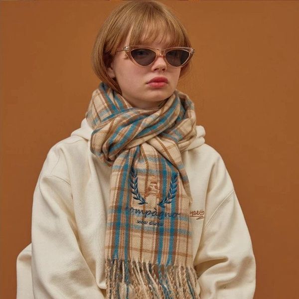 scarves 2021 korean winter imitation cashmere tassel women's scarf english plaid embroidery letters long beard thickened warm shawl, Blue;gray
scarves 2021 korean winter imitation cashmere tassel women's scarf english plaid embroidery letters long beard thickened warm shawl, Blue;gray