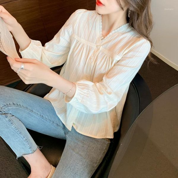 women's blouses & shirts women 2021 spring cotton and linen shirt lace embroidery v-neck long-sleeved short chiffon blusa, White
women's blouses & shirts women 2021 spring cotton and linen shirt lace embroidery v-neck long-sleeved short chiffon blusa, White
