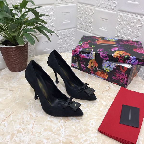 2021 good quality fashion women luxurys designers shoes designer sandals womens luxury high heels sandal dress shoess with box size 35-41 -b, Black
2021 good quality fashion women luxurys designers shoes designer sandals womens luxury high heels sandal dress shoess with box size 35-41 -b, Black