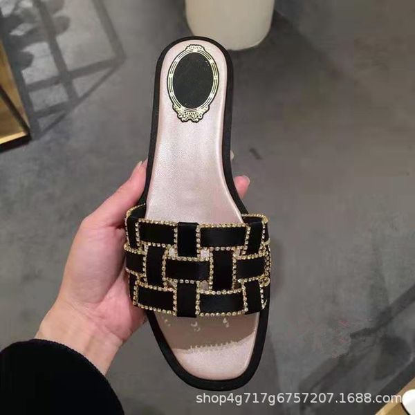 luxury design new flat bottomed diamond slippers for women in 2021 size 35-40, Black
luxury design new flat bottomed diamond slippers for women in 2021 size 35-40, Black