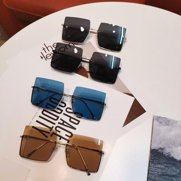fashion square sunglasses vintage women metal half-frame net red oversized ocean lens shades sun glasses latest, White;black
fashion square sunglasses vintage women metal half-frame net red oversized ocean lens shades sun glasses latest, White;black