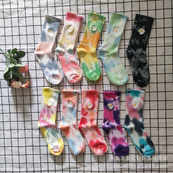 daisy smile street socks tie dye embroidery street socks fashion long tube women's shoes 8eym, Black
daisy smile street socks tie dye embroidery street socks fashion long tube women's shoes 8eym, Black