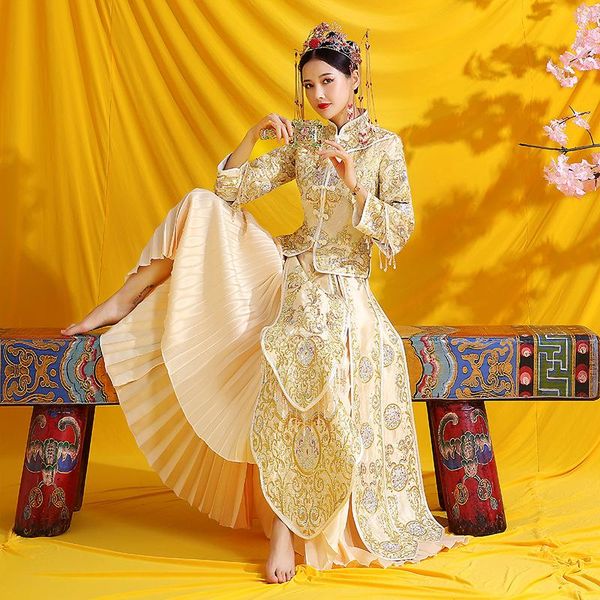 champagne embroidery beaded tassel wedding bride chinese style cheongsam traditional long qipao women's marry clothes ethnic clothing, Red
champagne embroidery beaded tassel wedding bride chinese style cheongsam traditional long qipao women's marry clothes ethnic clothing, Red
