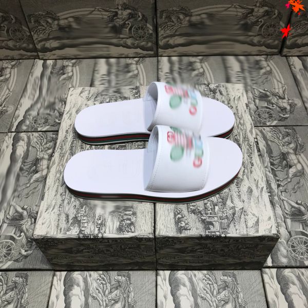 2021 designer luxurys slippers men sandals fashion beach shoes flip flops flat non-slip classical hole slipper with box size 39-45 -g209, Black
2021 designer luxurys slippers men sandals fashion beach shoes flip flops flat non-slip classical hole slipper with box size 39-45 -g209, Black