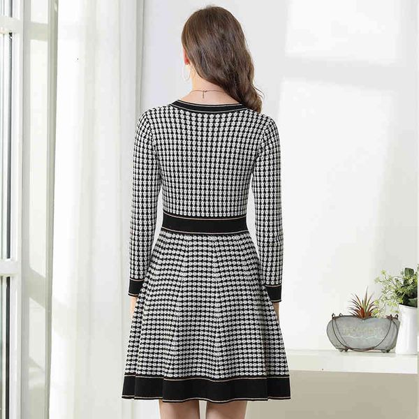 dresses autumn winter knitted women v-neck geometric patterns knitting long sleeve a-line casual sweater, Black;gray
dresses autumn winter knitted women v-neck geometric patterns knitting long sleeve a-line casual sweater, Black;gray