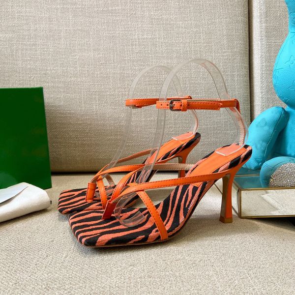 2022 spring and summer ladies outdoor party casual sandals luxury classic fashion sequin lace high heels, Black
2022 spring and summer ladies outdoor party casual sandals luxury classic fashion sequin lace high heels, Black