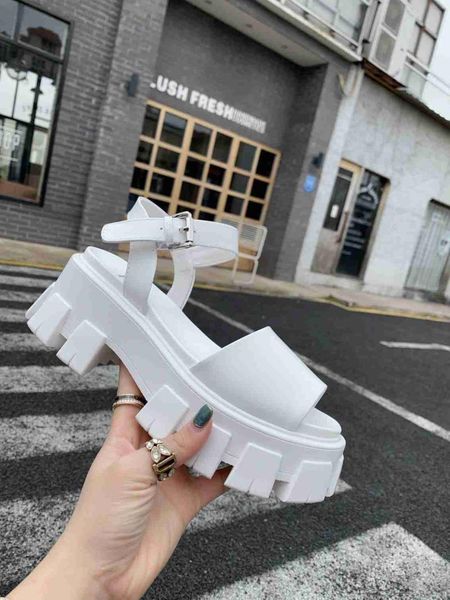 slippers 2021 fashion summer casual sandals women rhinestone luxury shoes, Black
slippers 2021 fashion summer casual sandals women rhinestone luxury shoes, Black