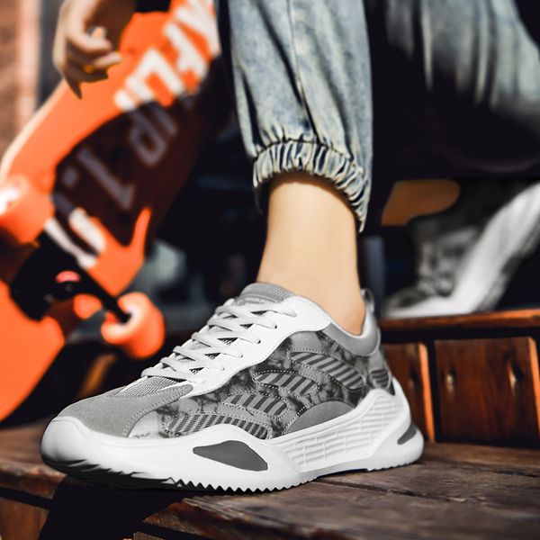 2021 winter mens fashion sneakers white breathable personality reflection hard-wearing cold protection running shoes 39-44
2021 winter mens fashion sneakers white breathable personality reflection hard-wearing cold protection running shoes 39-44
