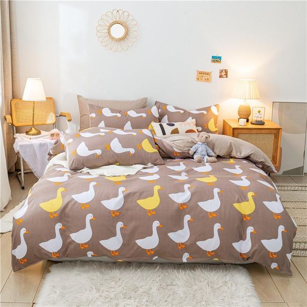 bedding sets 4 pieces set microfiber 1 duvet cover,2 pillow shams and bed sheet ,king,twin,full size,eco-friendly high quality
bedding sets 4 pieces set microfiber 1 duvet cover,2 pillow shams and bed sheet ,king,twin,full size,eco-friendly high quality