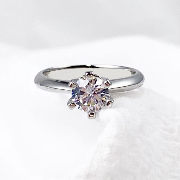 classic design charm wedding rings woman promise eternal love zircon snowflake ring for women simple bridal dainty engagement jewelry 2 colo, Slivery;golden
classic design charm wedding rings woman promise eternal love zircon snowflake ring for women simple bridal dainty engagement jewelry 2 colo, Slivery;golden