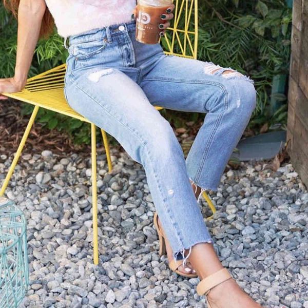jean torn hole in knee height slash beggar cut women's high-waisted denim streetwear leisure pants more sizzling, Blue
jean torn hole in knee height slash beggar cut women's high-waisted denim streetwear leisure pants more sizzling, Blue