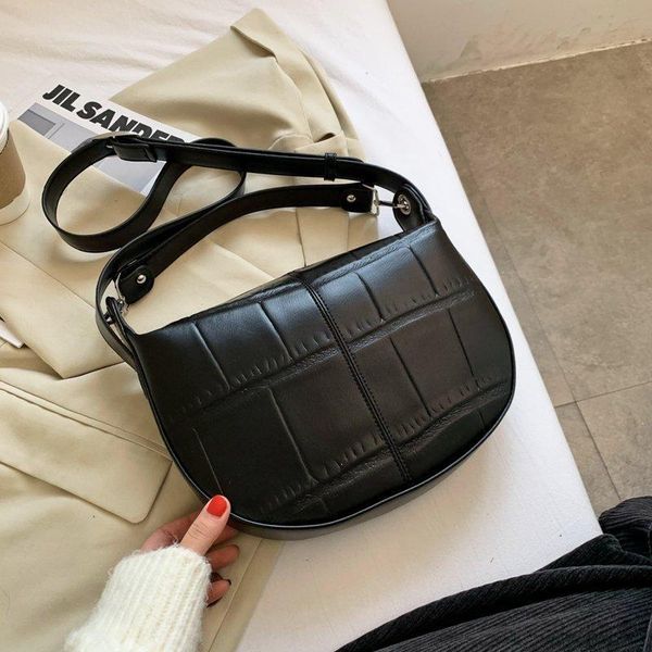 evening bags stone pattern crossbody wide handle totes 2021 women vintage zipper closed simple handbag lady wild leather shoulder saddle
evening bags stone pattern crossbody wide handle totes 2021 women vintage zipper closed simple handbag lady wild leather shoulder saddle