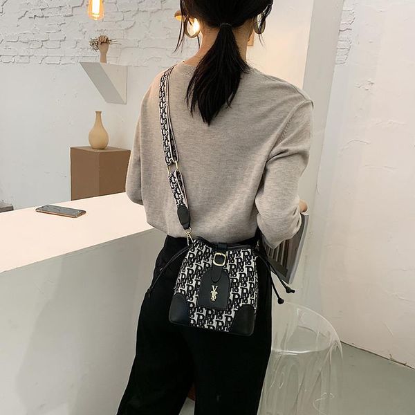 brand designer crossbody bag for women shoulder bags luxury pu leather bucket handbag storage
brand designer crossbody bag for women shoulder bags luxury pu leather bucket handbag storage
