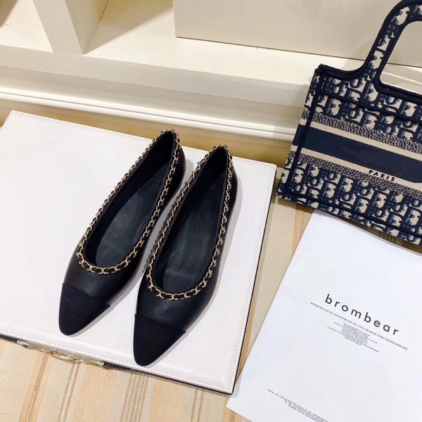 2021 women's shoe luxury designer striped sandals fashionable black summer leather ballet shoes lambskin flats
2021 women's shoe luxury designer striped sandals fashionable black summer leather ballet shoes lambskin flats